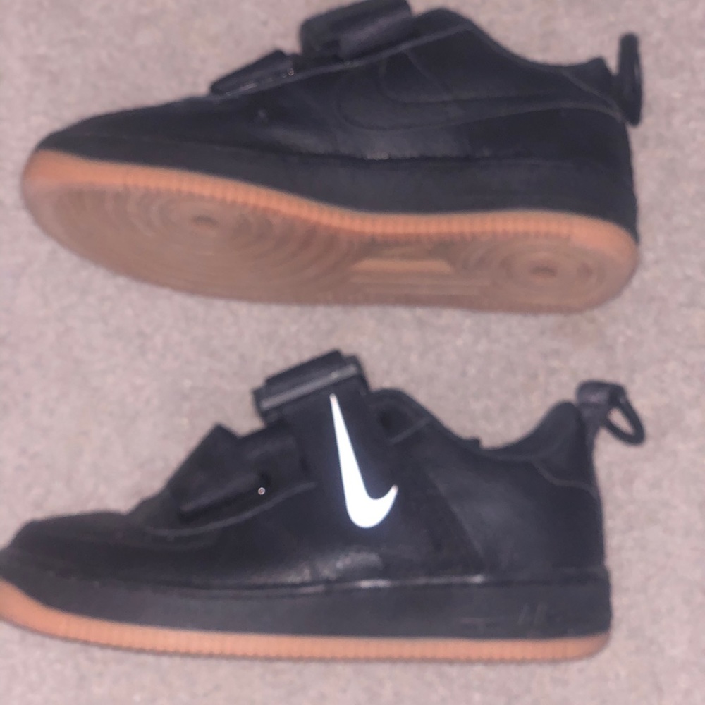 Sneakers - Picture 4 of 4